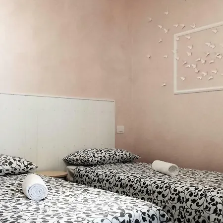 ゲストハウス Via Carducci Casa Vacanze ベルガモ